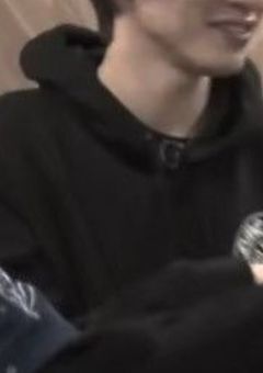 雪男の最年長はシングルファザーでした。