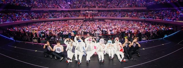 霜月瑠偉さんの壁紙画像