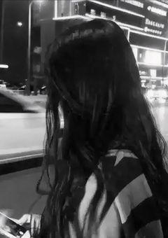 ストのマネは無愛想