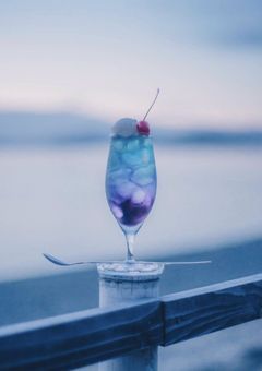  夏の 幽霊 . 