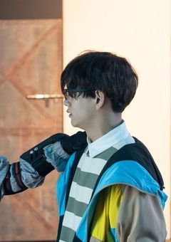 愉 快 な 瑛 次 郎 達 の お 部 屋