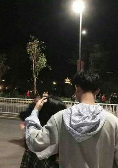 癒  さ  れ  た  い  人  へ