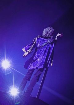 起きたら推しが横にいた