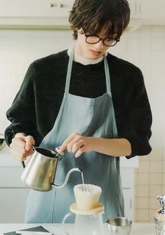 恋をしたのはカフェの店員でした