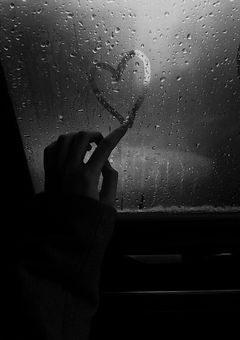 近くて、遠い、、。