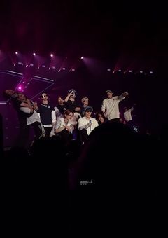 10人の 先生達に 犯されてます 。