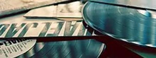 　　⚀　⚁　⚂　⚃　⚄　⚅　♡　♢　♤　♧さんの壁紙画像