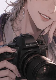 # ツイステッドワンダーランドの人気オカマ撮影家は今日も大忙し♡