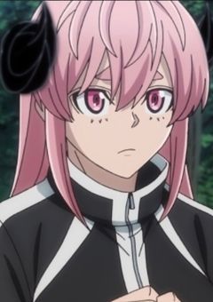 tgak/元最強少女は彼氏&彼女から逃げ回る。