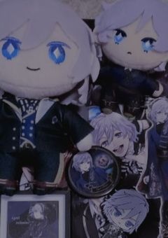夢の中ではずっと 、 君と二人 幸せなのに 