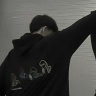 ‎𖤐 ̖́-‬  @ペア画さんのアイコン画像