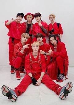 Stray Kids s.story ver.2