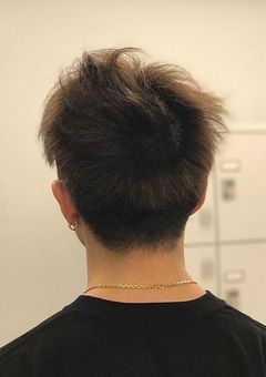 ヘアスタイリスト