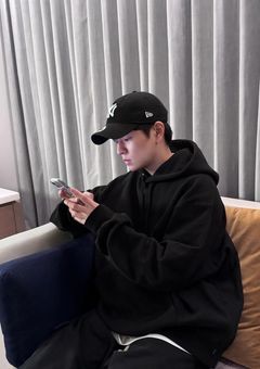 It's not me that's reflected in your eyes.