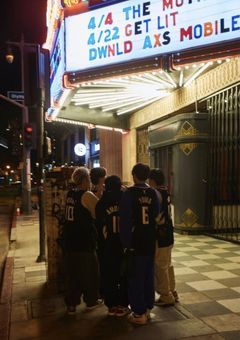 ꙳﹏L I N E 覗 き 部 室