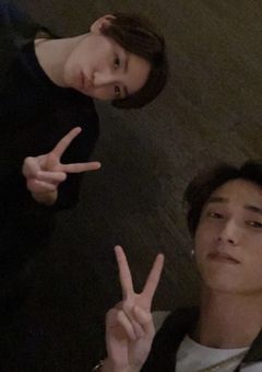 人気俳優とメイクアップアーティスト。