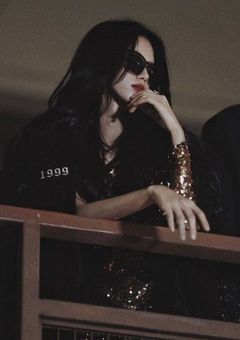 西畑大吾の教え子は不良少女