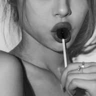 みるくてぃ🥀さんのアイコン画像