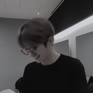 J i n i . Ⅰ 低浮上さんのアイコン画像