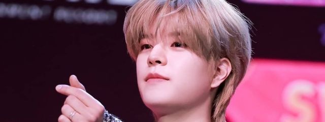 紗夜＃推しと彼氏が毎日尊すぎるさんの壁紙画像