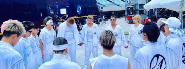 🐶せ な き ち🇧🇷@生きてますさんの壁紙画像