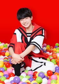 赤に恋した漆黒ちゃん