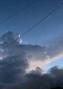   キミこそ が  太陽  ____ 。