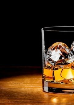 組織の幹部　×　バーテンダー