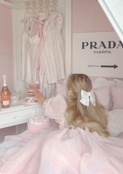 &nbsp;𝘍 𝘢 𝘭 𝘭 𝘪 𝘯 * &nbsp; 𝘍 𝘭 𝘰 𝘸 𝘦 𝘳&nbsp;