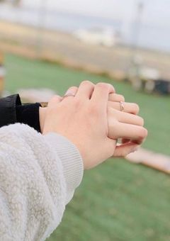 トゥドゥンイ ミナの妹はブルピン ジスとラブラブです