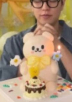 キムへの愛を語るだけの部屋