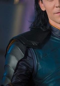 悪 戯 好 き の 神 と 愛 の 神