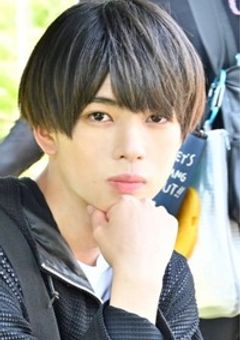 織山尚大の妹、いじめられっ子