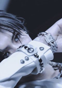 か ら か い 上 手 の ヨ シ ノ リ く ん