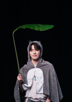 この子…だぁれ？