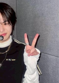  　𝐂𝐡𝐚𝐢𝐧𝐬