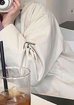 推 し に 恋 し た 女 の 子