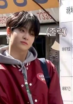 　ダンボール に 入ってた 捨て猫　、　TREASURE の 守護神 らしいです　。　？　