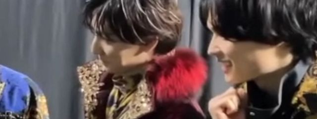 ︎ ︎ ︎ ︎腕下 さんの壁紙画像