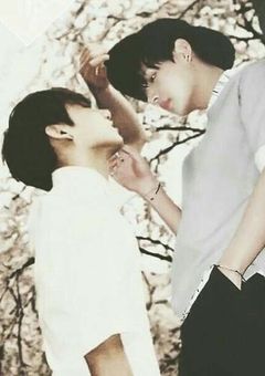 桜の下の謎めく美人先輩との恋愛