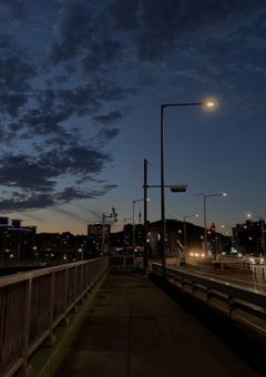 　/ CTQ R有 4右集 \　