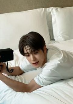 “I can’t see anyone but you” 