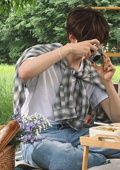 その花よりも月よりも