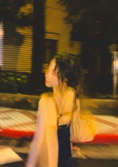 左手と右手の間で