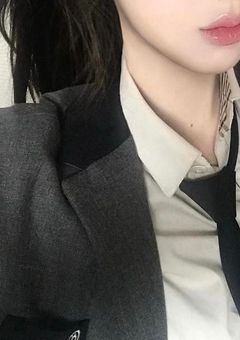 仕事中は触らないで。