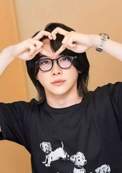 Mrs. GREEN APPLEの新しいドラムの女の子が来ました‼️