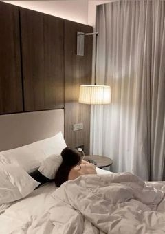 夜に染まる