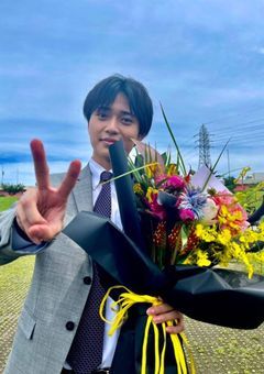 ヒカリノウタ
