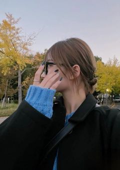 可愛すぎるマネちゃん、モテモテです