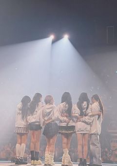 ✦ 𝑺𝑾𝑬𝑬𝑻 𝑺𝑻𝑨𝑮𝑬 ✦